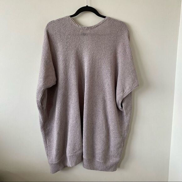 ARITIZA “Community” Icon Cape - Picture 5 of 12